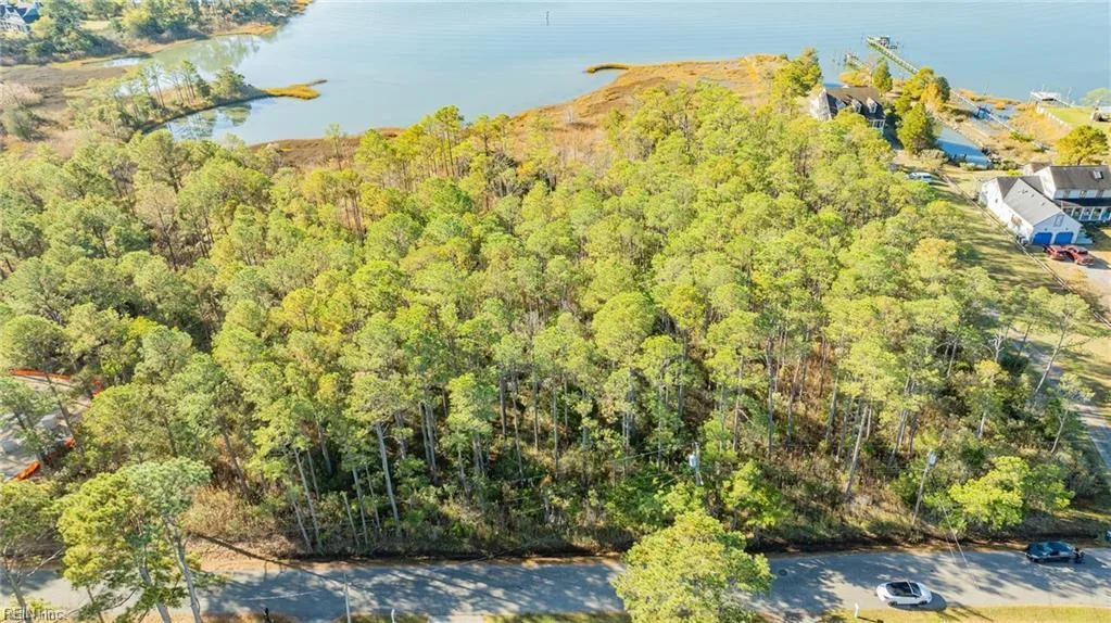 451 Wind Mill Point Road RD, HAMPTON VA 23664
