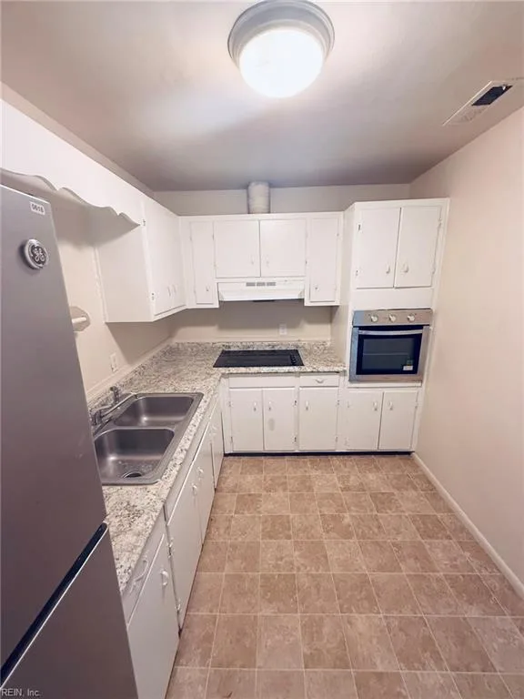 656 49th ST, NEWPORTNEWS VA 23607