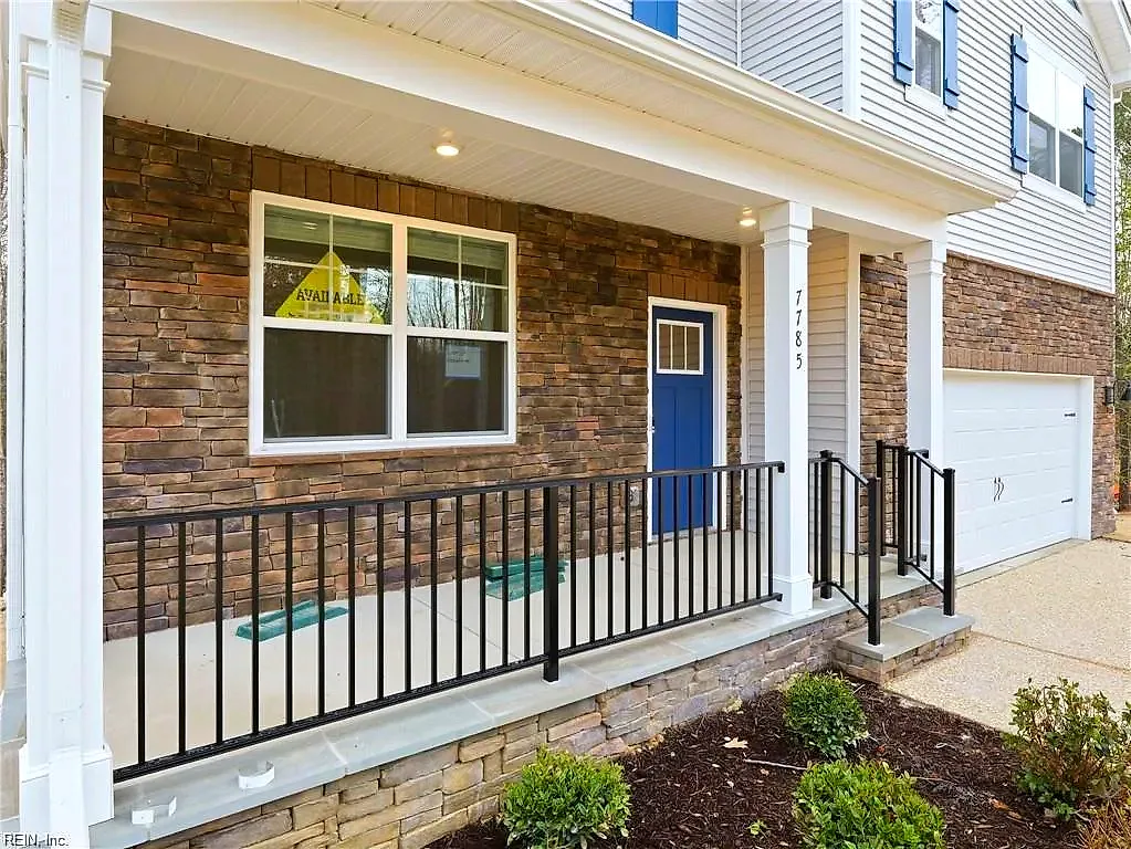 7785 Patriots Way E, Gloucester — photo