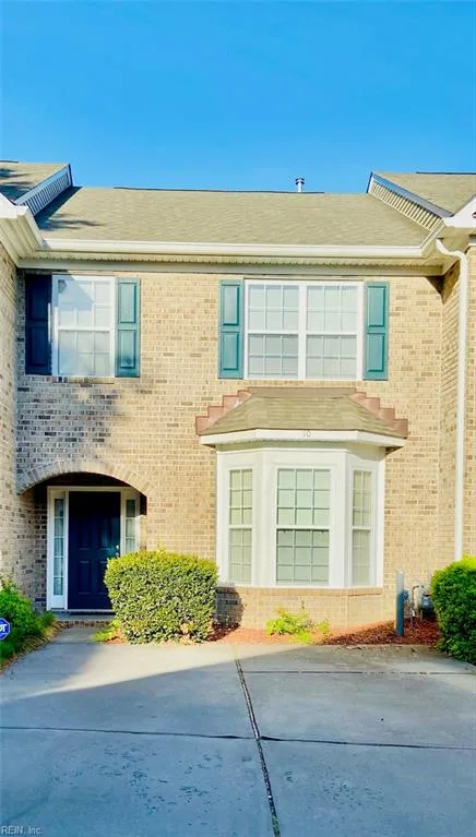 10 Rutland DR, HAMPTON VA 23666