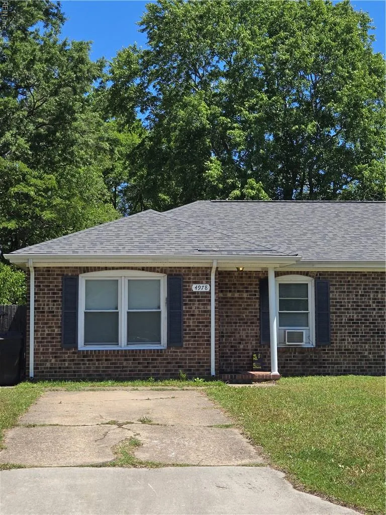 4978 Century DR, VIRGINIABEACH VA 23462