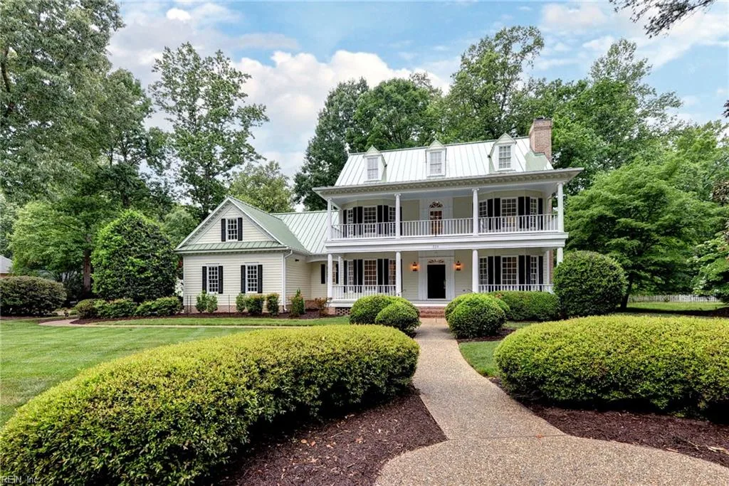 224 Sir Thomas Lunsford DR, WILLIAMSBURG VA 23185