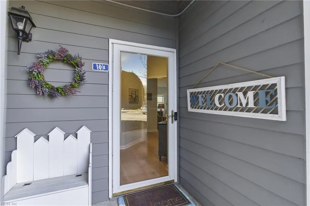 1024 Porte Harbour ARCH #104, HAMPTON VA 23664