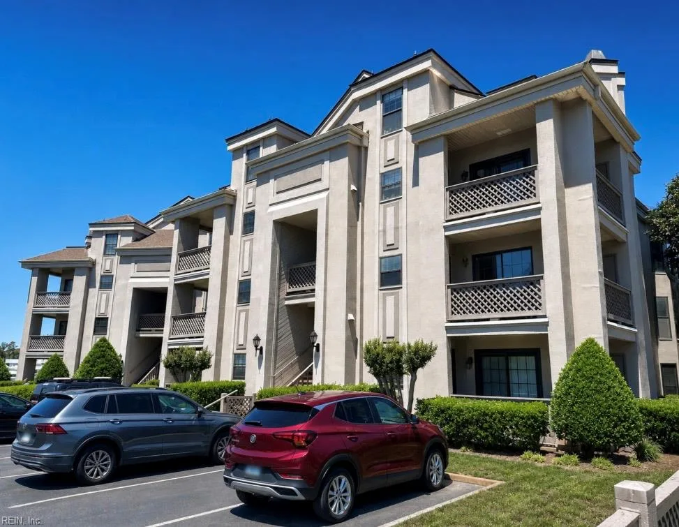 421 Harbour PT #204, VIRGINIABEACH VA 23451