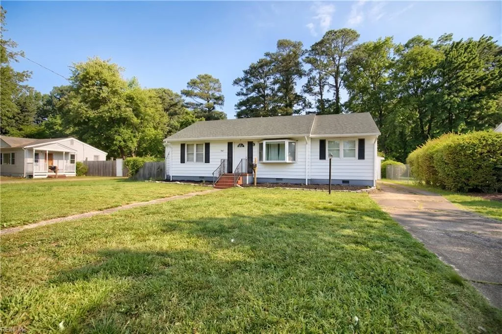 797 Old Oyster Point RD, NEWPORTNEWS VA 23602