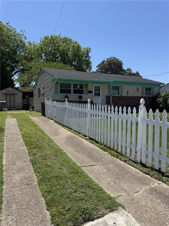 22 Kemper AVE, NEWPORTNEWS VA 23601