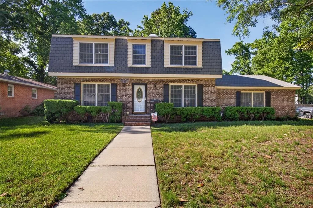 1059 Clipper DR, HAMPTON VA 23669