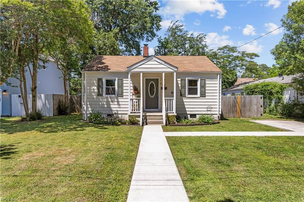236 Woodview AVE, NORFOLK VA 23505