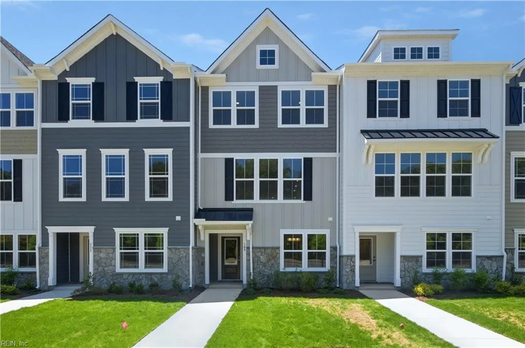 109 Bracewell LN, YORKTOWN VA 23692