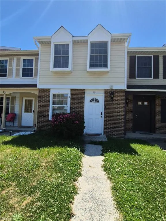 10 Christine CT, HAMPTON VA 23666