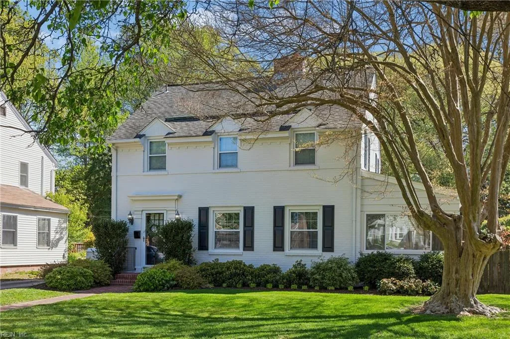 142 Algonquin RD, HAMPTON VA 23661