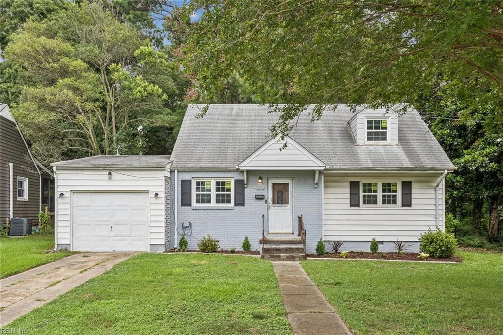 8272 Fernwood DR, NORFOLK VA 23518