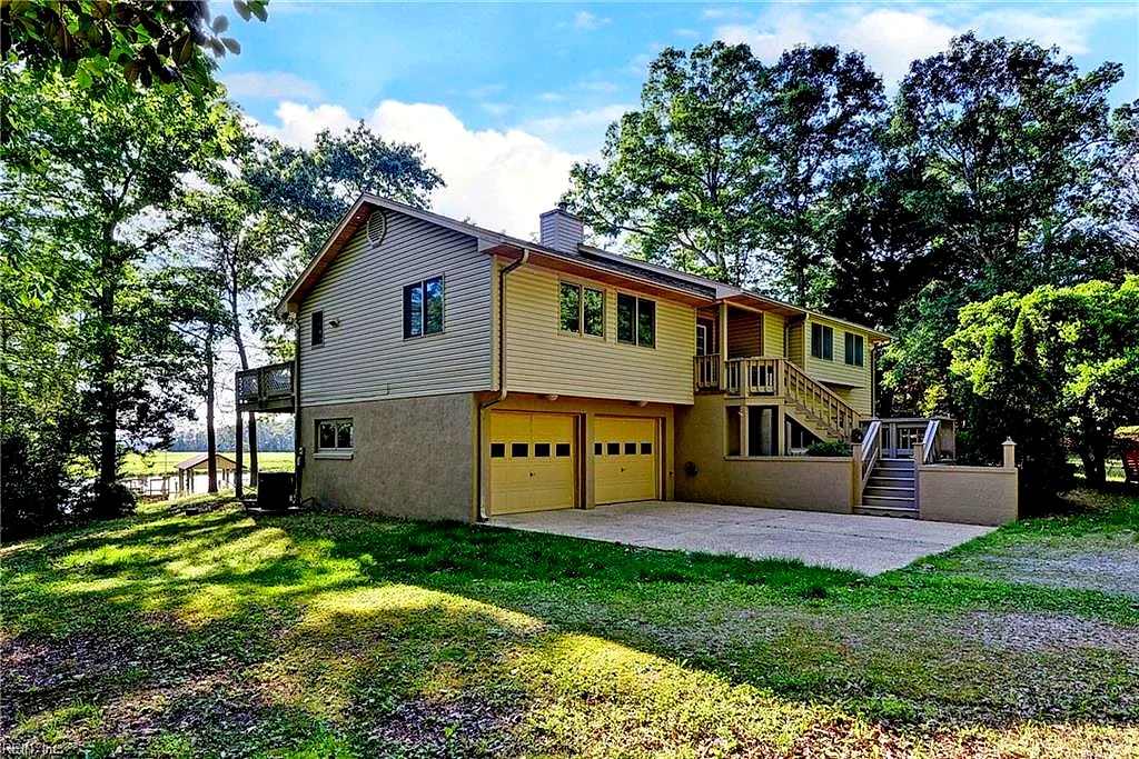 2775 Shell Rd, Gloucester — photo