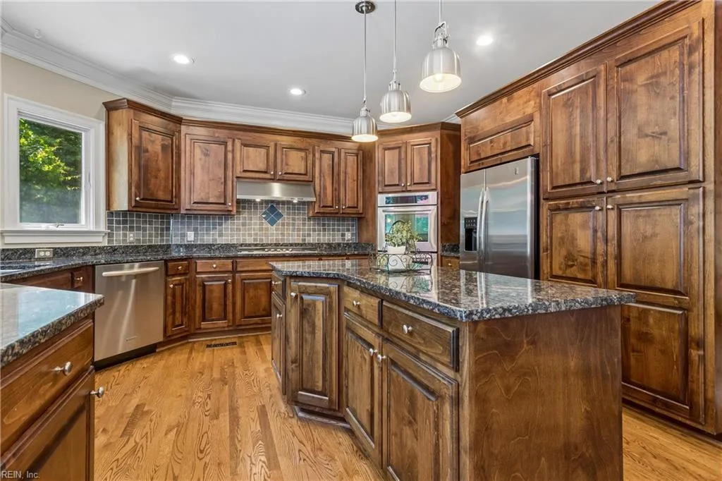 5206 Sandstone Ct, Suffolk — photo