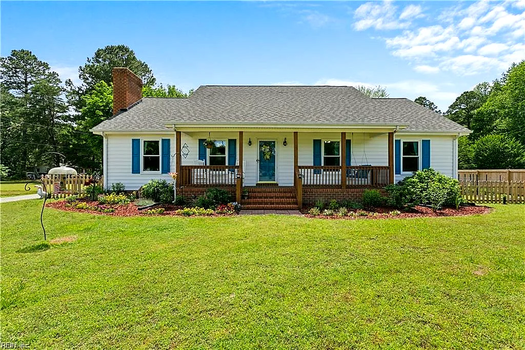 5786 Booker Ln, Gloucester — photo