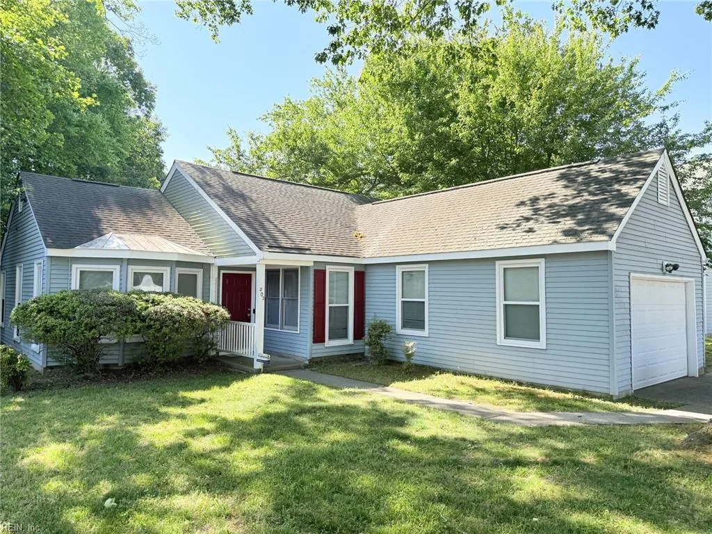 202 Sheffield LN, YORKTOWN VA 23693