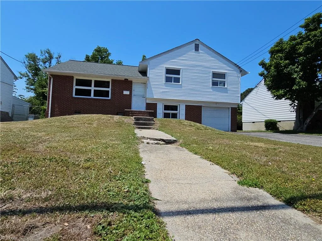 119 Yorkshire TER, HAMPTON VA 23666