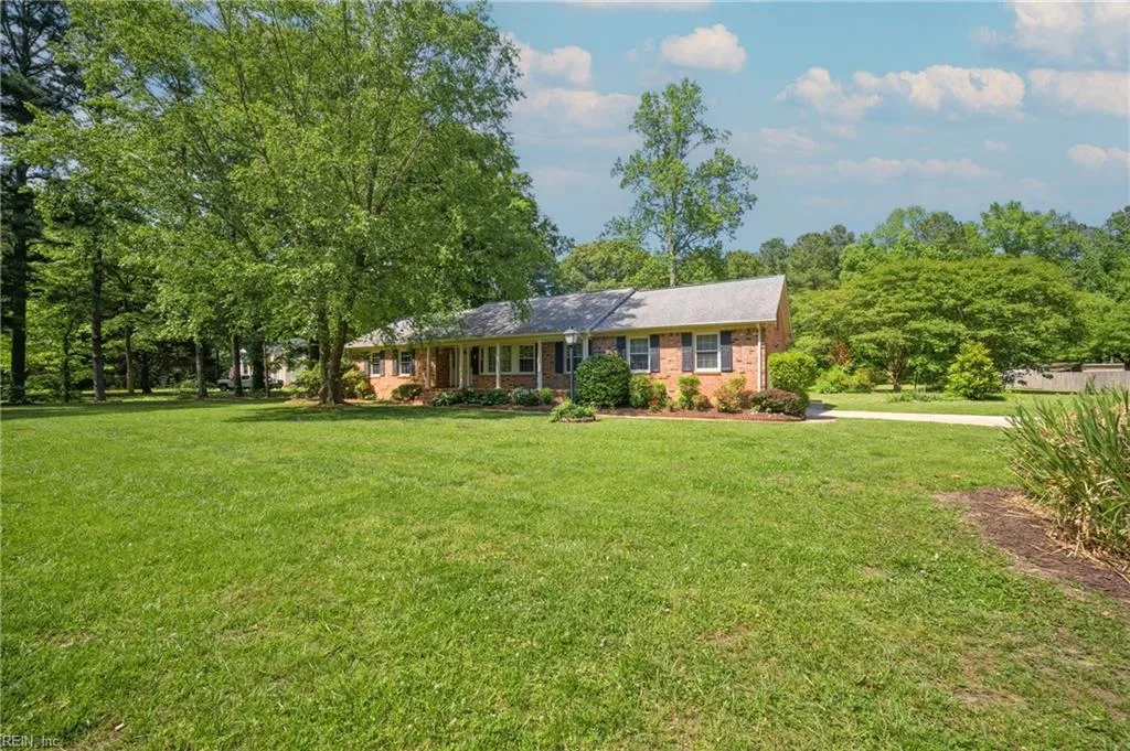 524 Margaret DR, CHESAPEAKE VA 23322