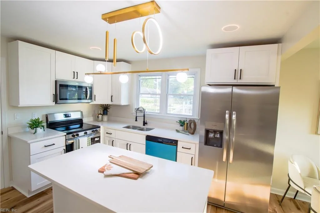 2011 Columbus AVE, PORTSMOUTH VA 23704