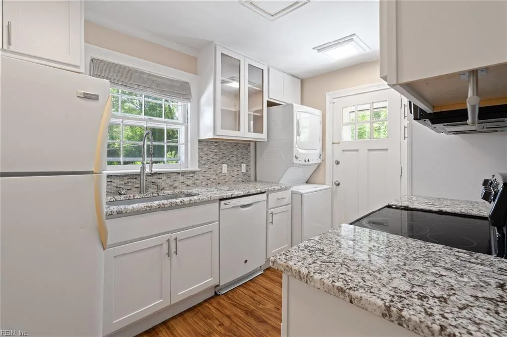 4529 Duke Dr, Portsmouth — photo