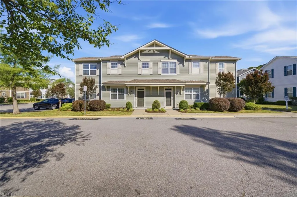 726 Lacy Oak DR, CHESAPEAKE VA 23320