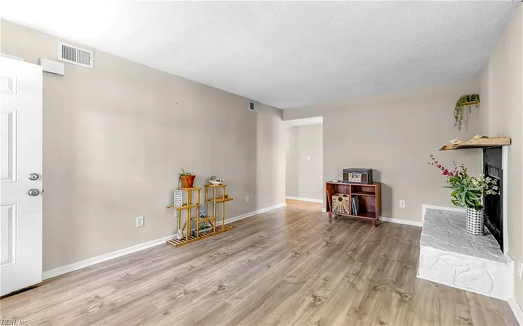 256 Portview Ave #D-2, Norfolk — photo