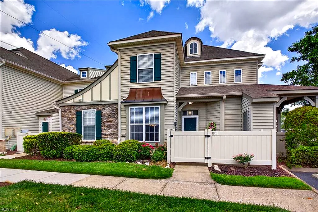 1101 Rivers Arch, Carrollton — photo