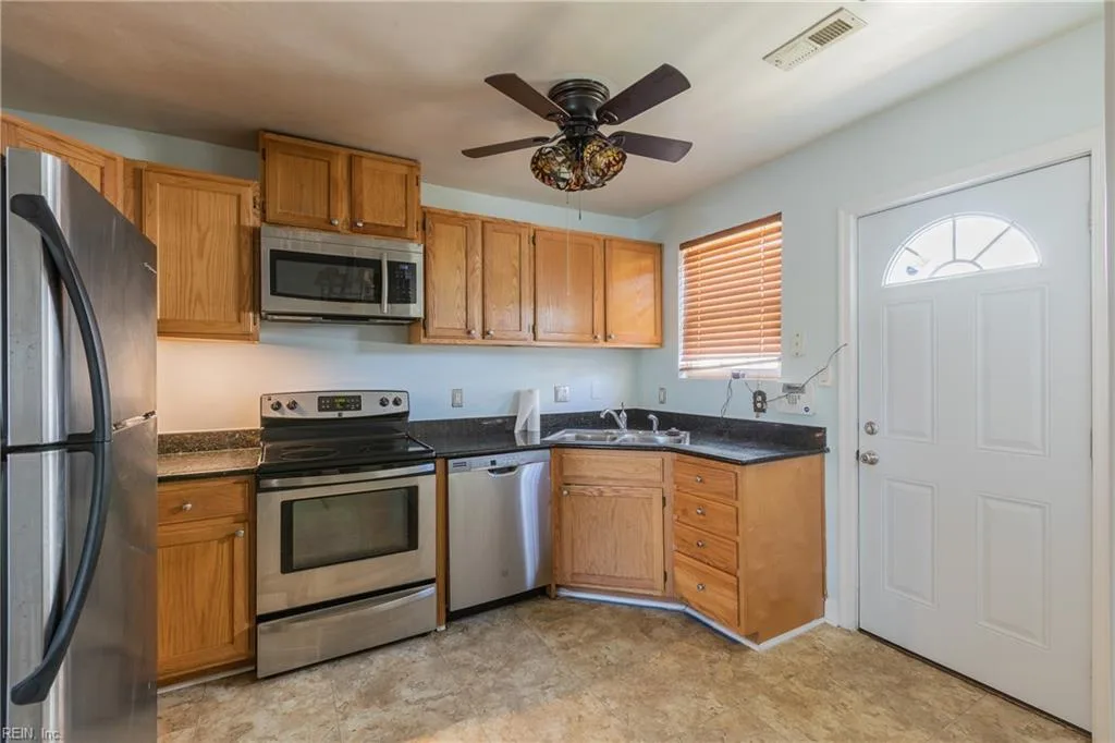9537 20th Bay ST #A, NORFOLK VA 23518