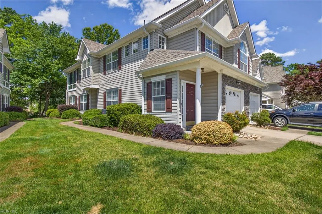 805 Sawgrass LN #8-805, PORTSMOUTH VA 23703