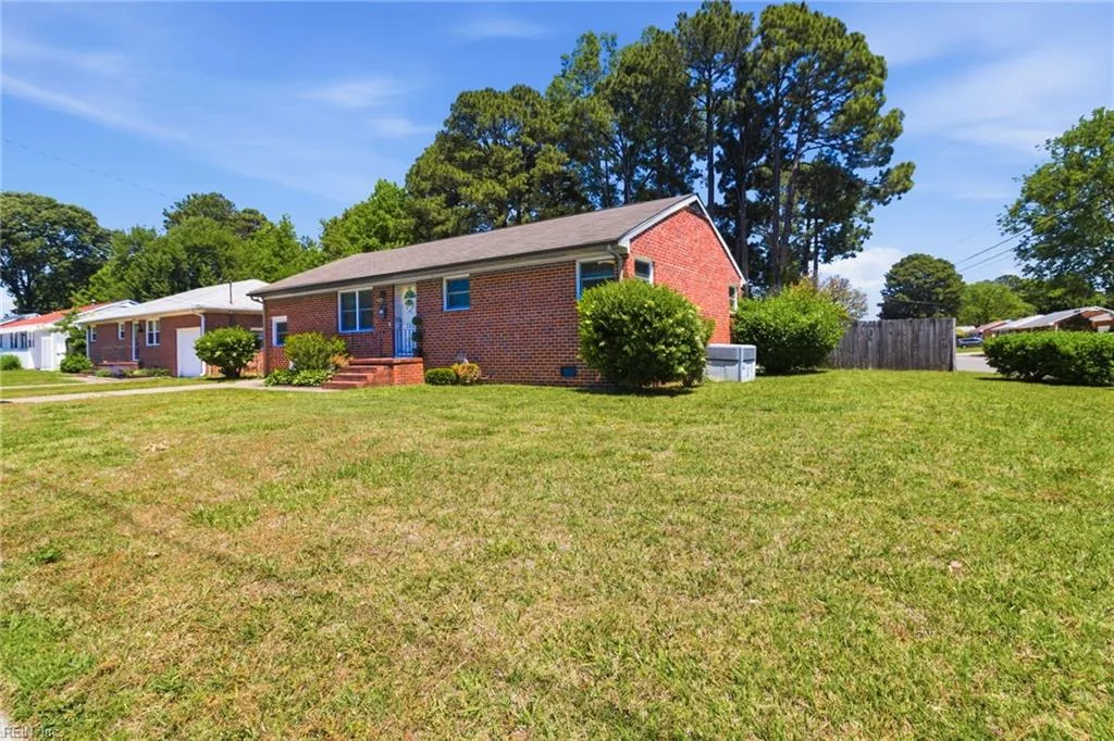 232 Martha Lee DR, HAMPTON VA 23666