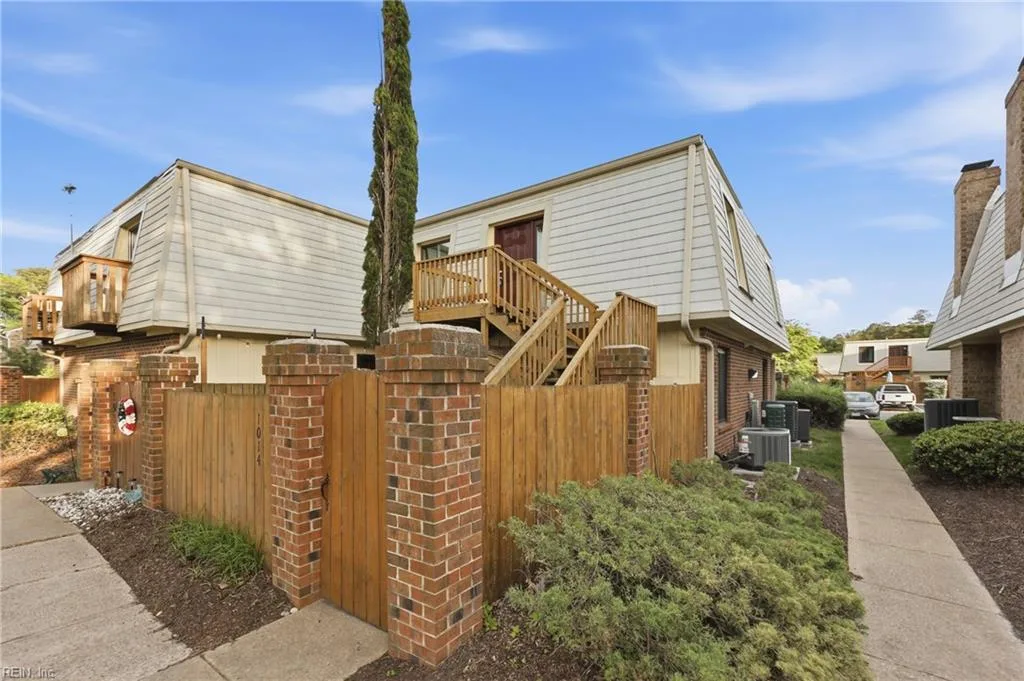 1014 Lands End WAY, VIRGINIABEACH VA 23451