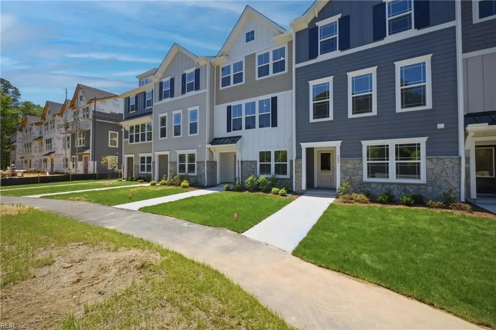 113 Bracewell LN, YORKTOWN VA 23692