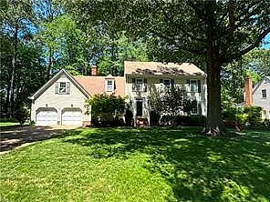 105 Kicotan Turn, Yorktown — photo