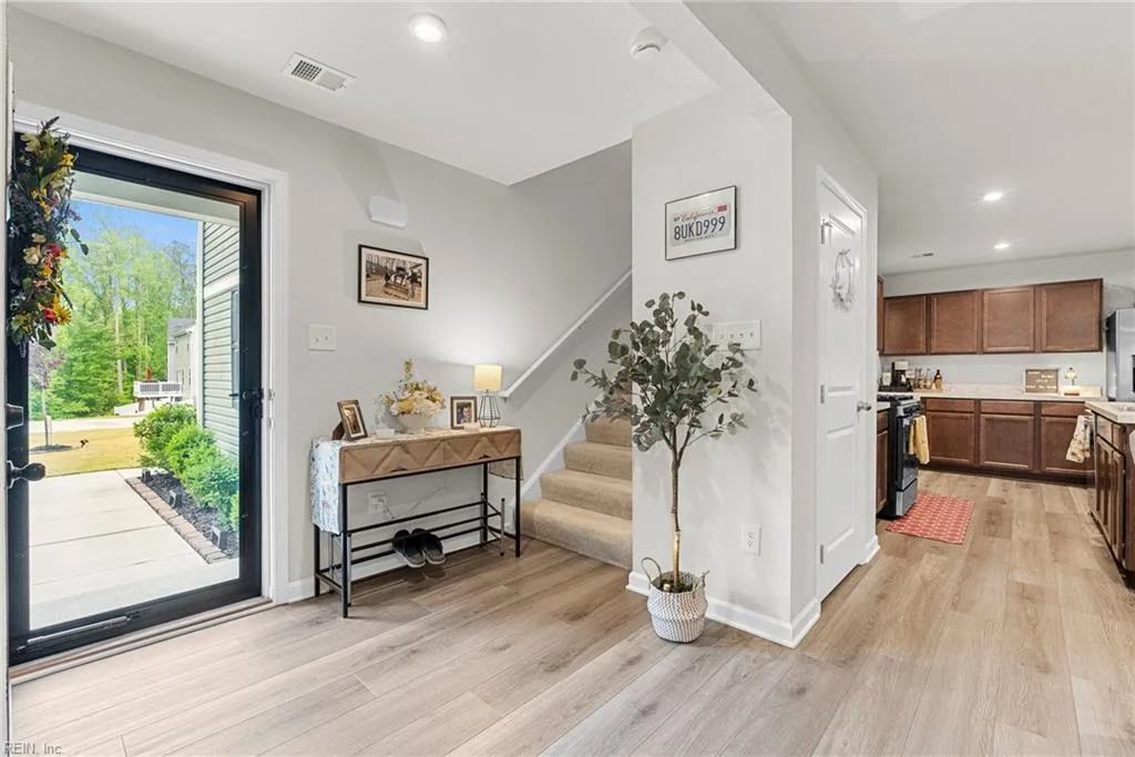 305 Lorraine Dr, Williamsburg — photo