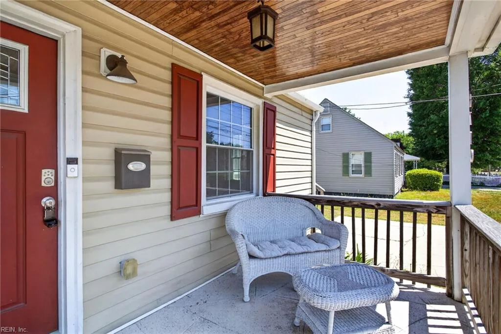 8710 Tidewater Dr, Norfolk — photo