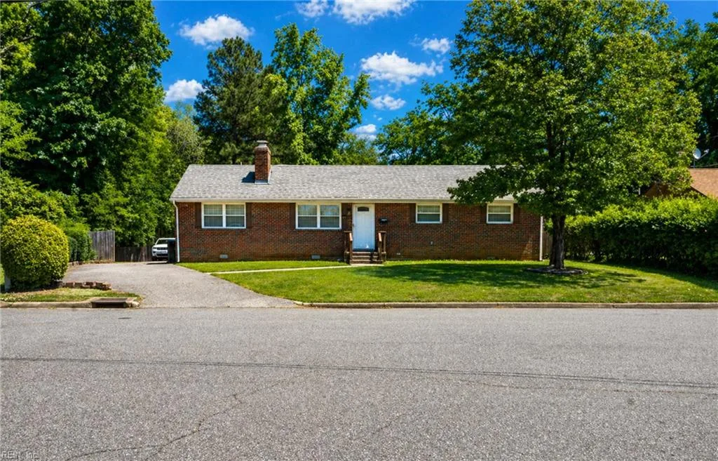 347 Avis CIR, NEWPORTNEWS VA 23608
