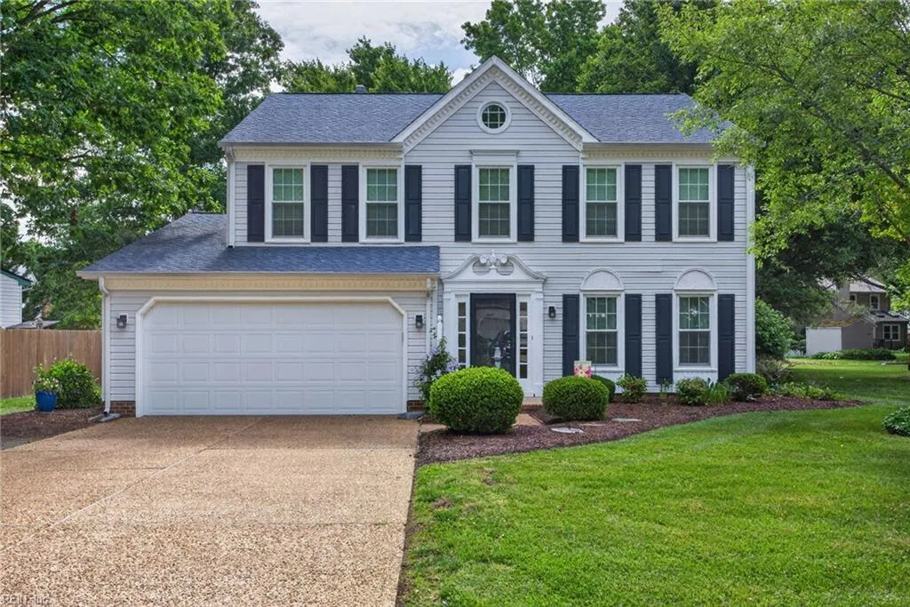 130 Ivy ARCH, YORKTOWN VA 23693