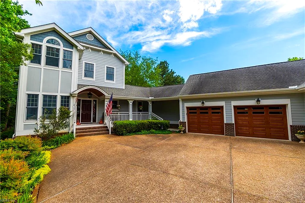 207 Megan Loop, Hertford — photo
