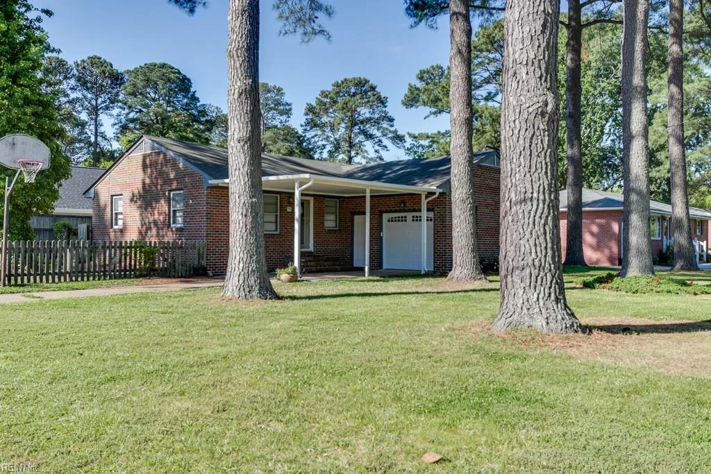 101 Lamper RD, PORTSMOUTH VA 23701