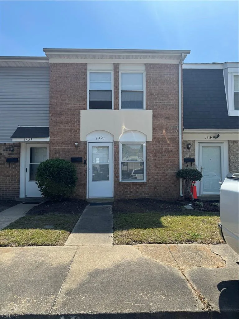1521 Darren CIR, PORTSMOUTH VA 23701