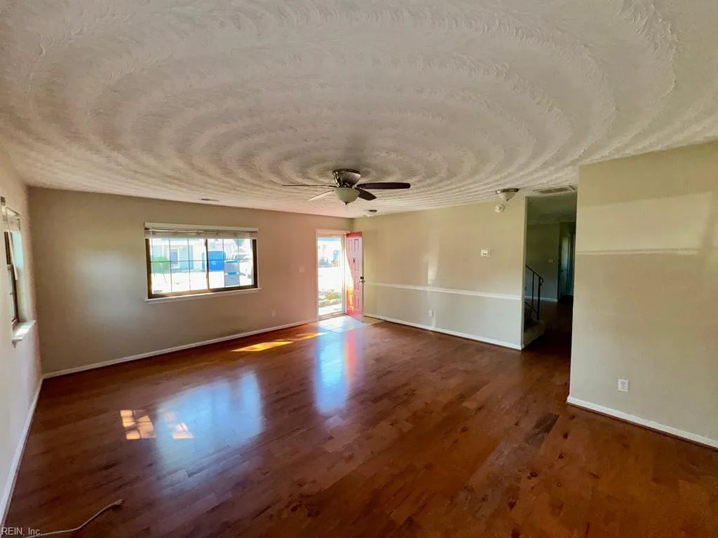 5260 Iowa Ave, Norfolk — photo