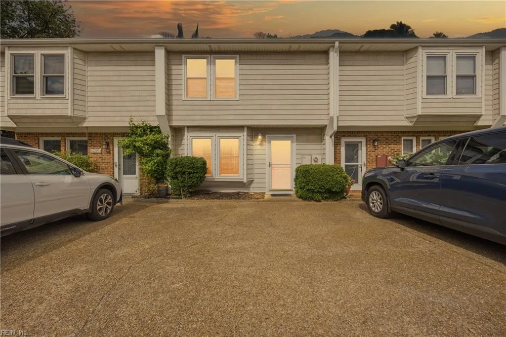 2303 Catamaran CT, VIRGINIABEACH VA 23451