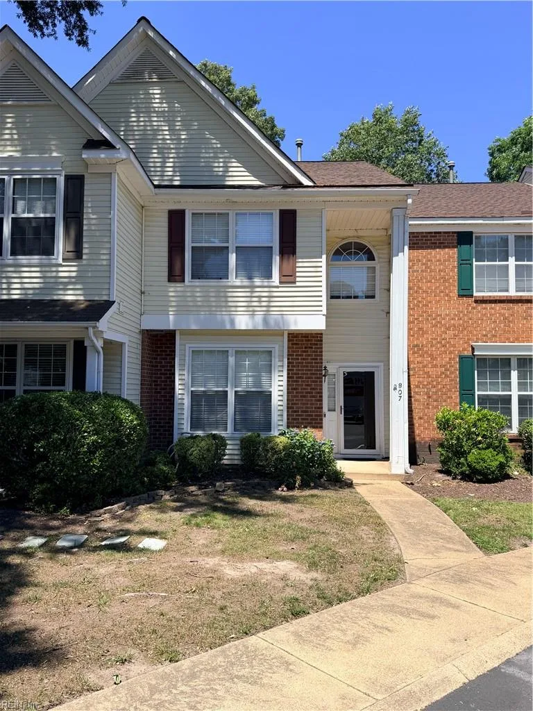 807 Oak Springs CT, NEWPORTNEWS VA 23602