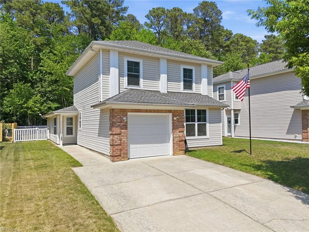 123 Brightwood Ter, Yorktown — photo