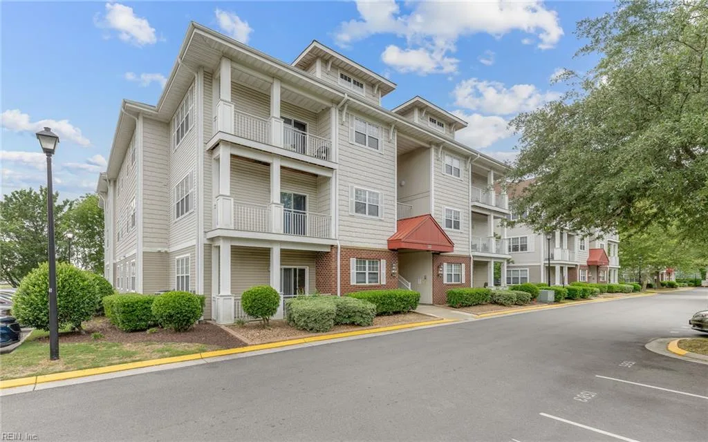 5317 Warminster DR #103, VIRGINIABEACH VA 23455