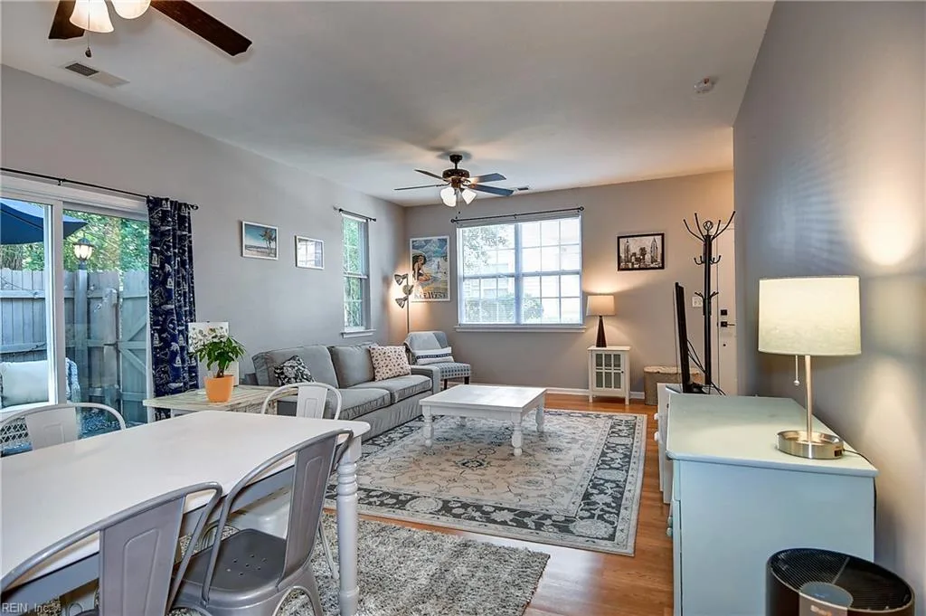 4341 Farringdon Way, Chesapeake — photo