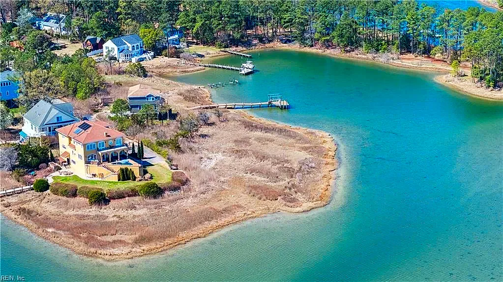 Par D Barbara Ln, Poquoson — photo
