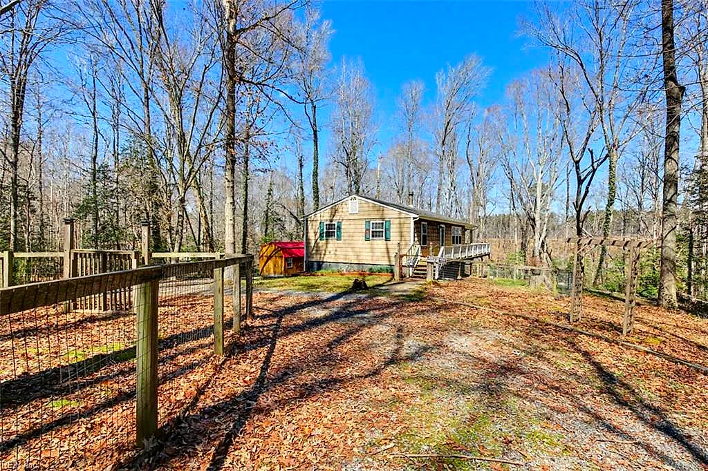 9937 Bacons Ln, Gloucester — photo