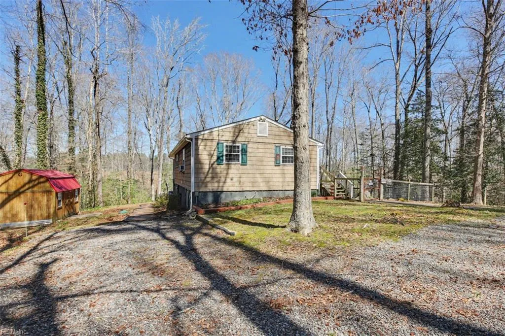 9937 Bacons Ln, Gloucester — photo