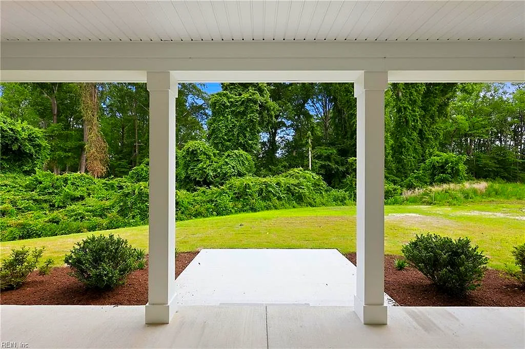 320 Rhapsody Dr, Suffolk — photo